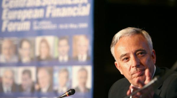 in ce banca din romania salariile s au dublat in ultimele trei luni din 2011