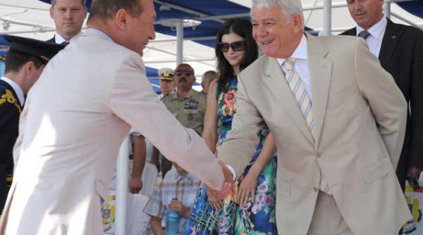 melescanu luat peste picior de basescu video