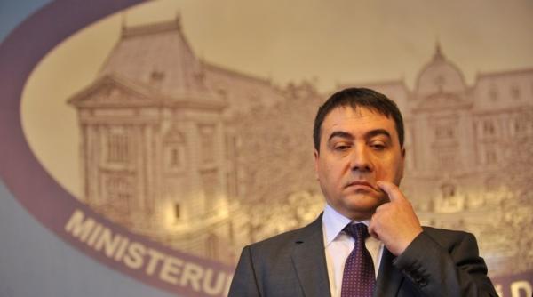 stelian fuia ministru gaina este un organism viu care face oua daca acum trei saptamani aveam oua ar trebui sa avem si acum