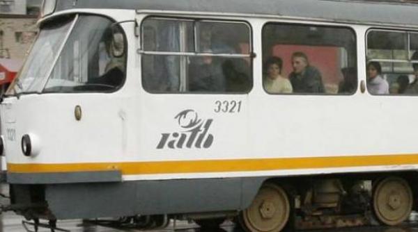 accident grav in capitala tramvaiele 1 11 si 35 sunt blocate pe bulevardul vasile milea