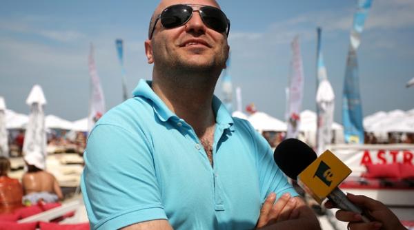 fiecare asistenta a lui capatos e cuplata cu cate un stelist o stea pacatoasa