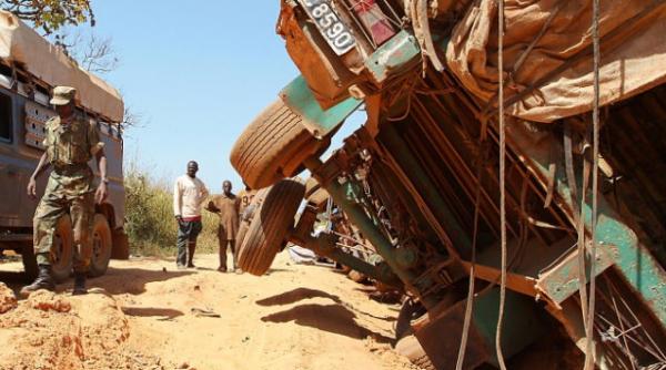 carnagiu in guineea 50 de morti si zeci de raniti in urma unui accident rutier