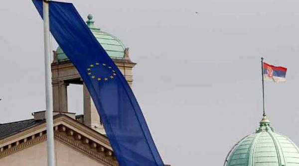 euobserver serbia primeste statutul de candidat romania nu primeste nimic