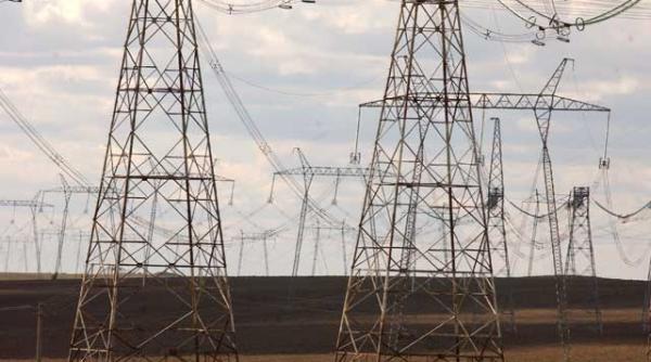 firele de inalta tensiune se innoada in cipru