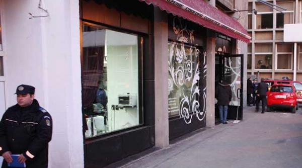 sunt terifiata ca va folosi arma impotriva mea si zilele mele sunt numarate sotia ucigasului s a plans zadarnic la politie