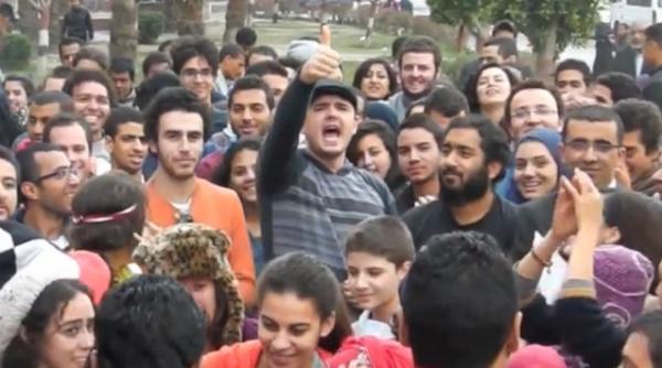 video where the hell is matt a ajuns in piata tahrir din cairo vezi cum a fost primit matt harding in egipt