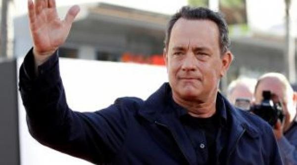 un documentar narat de tom hanks sprijina campania electorala a lui barack obama
