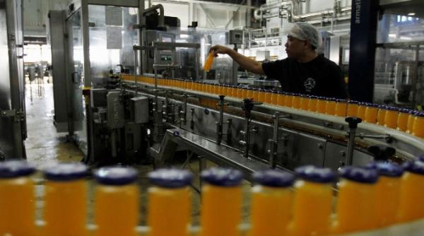 uniunea europeana interzice oficial zaharul in sucurile de fructe