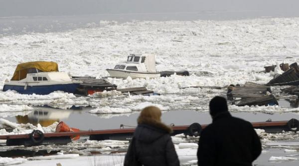 noi incidente in portul tulcea din cauza sloiurilor de pe dunare