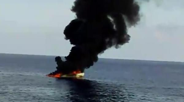 uite cum discuta armata rusa cu piratii somalezi video