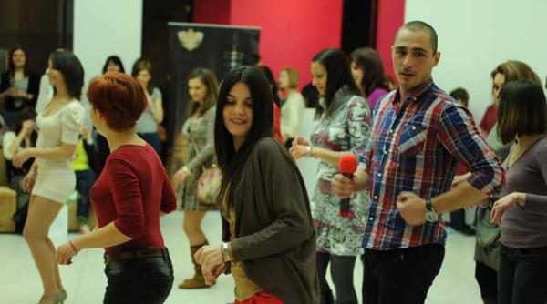 vladimir draghia gazda petrecerii de 8 martie pentru angajatele img