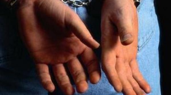 criminal in serie prins la brasov barbatul este acuzat de viol talharie si omor deosebit de grav