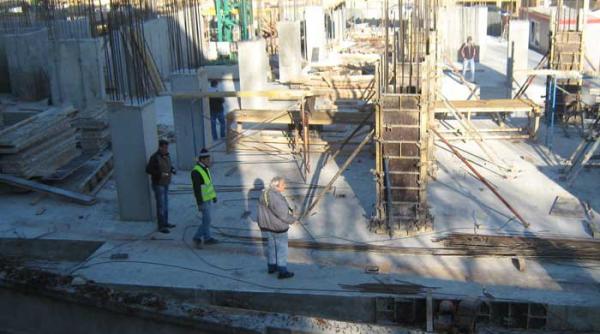 blocul din cotroceni oprit cu executor judecatoresc