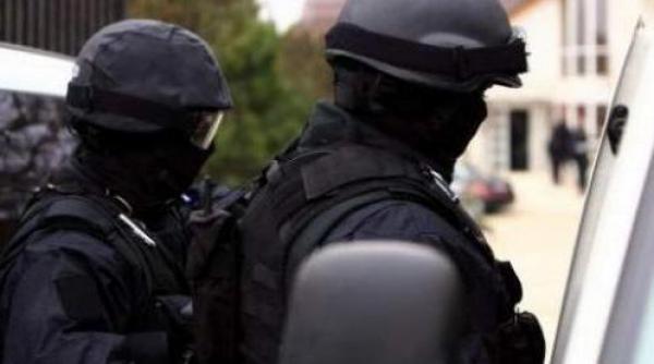 perchezitii la locuintele unor politisti din cluj napoca suspectati ca luau spaga de la soferi