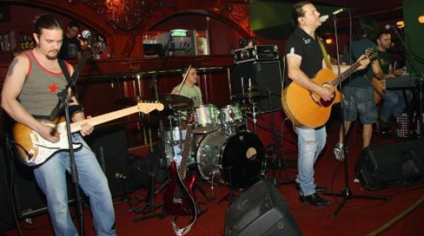 tobosarul trupei cortez retinut de diicot pentru comercializare de cannabis