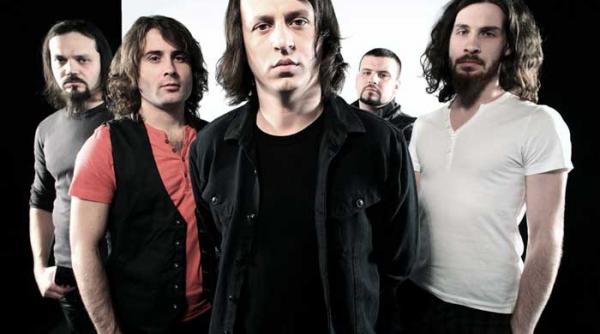 alternosfera isi promoveaza virgula