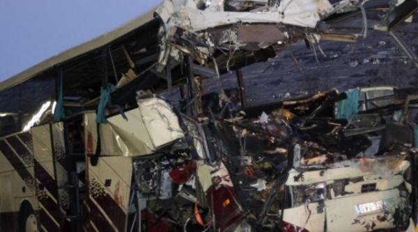 soferul autocarului groazei a vrut sa utilizeze un dvd chiar inaintea impactului din tunelul elvetian