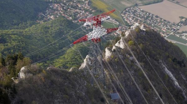 guvernul dezbate astazi scumpirile la curent electric