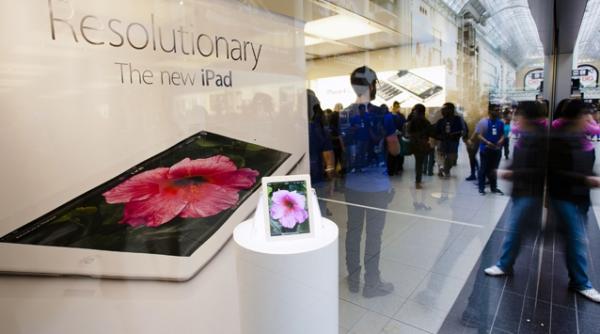 lumea este prea mica pentru noul ipad vanzari record de trei milioane unitati