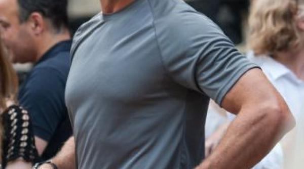 foto hugh jackman de nerecunoscut in rolul lui jean valjean