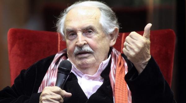 tonino guerra scenaristul preferat al regizorilor federico fellini si michelangelo antonioni a murit