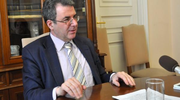 ambasadorul elen nu va temeti de o inchidere a pietii muncii din grecia