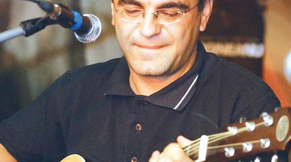 margineanu invata sa zboare al patrulea album concert la sala palatului si invatacel la scoala de aviatie