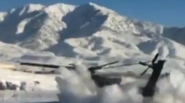 video un elicopter ah 64 apache filmat in timpul unei prabusiri in afganistan