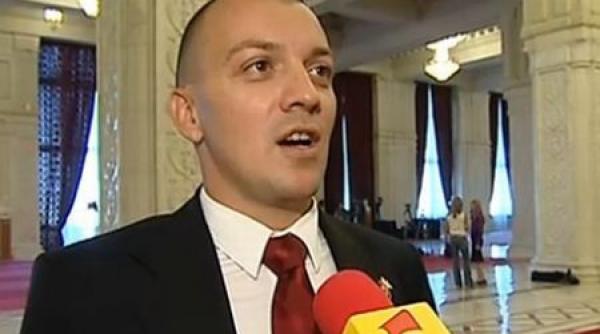 mihail boldea pentru antena 3 am bani la mine pot sa rezist aici 2 ani de zile linistit audio