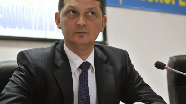 52 de angajati mai cu probleme psihice detin arme letale