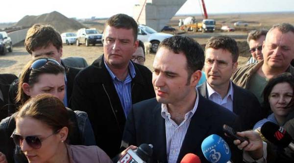 vizita aranjata ca pentru ceausescu drumari prinsi cu mata n sac de ministrul transporturilor