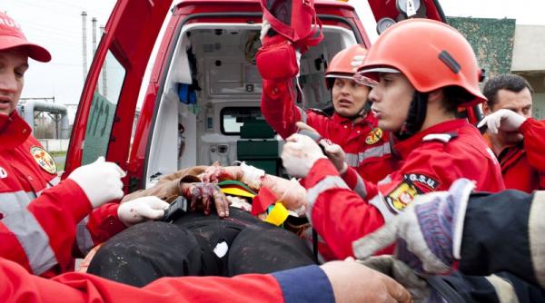 10 calatori dintr un microbuz raniti intr un accident pe dn1b langa buzau