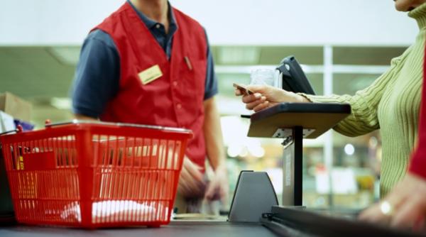 800 de milioane de euro cumparaturi online cu cardul