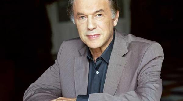 adamo revine in romania cu un concert de craciun