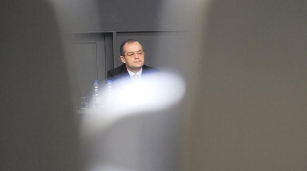 emil boc reactie dupa demisia lui sorin frunzaverde a abandonat si a tradat doua crezuri scrise si nescrise ale pedelistilor