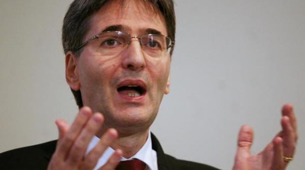 cum ne taiem singuri fondurile europene doua decizii ale guvernului saracesc romania cu 4 2 miliarde de euro