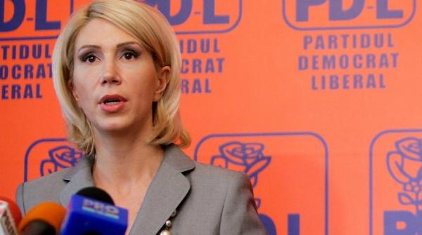 raluca turcan dupa plecarea lui frunzaverde nu e momentul sa punem cutitele pe masa