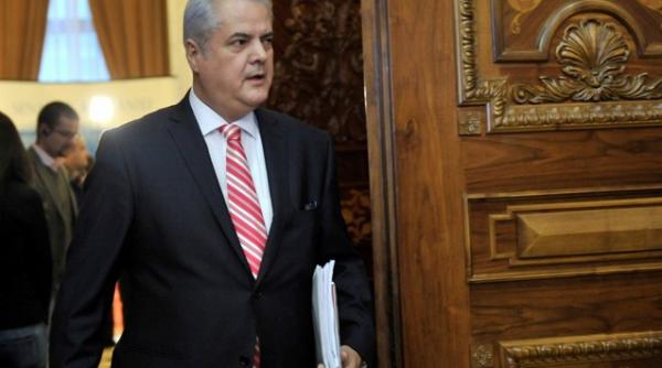 adrian nastase condamnat la trei ani de inchisoare cu suspendare pentru santaj e un lucru pozitiv ca a disparut acuzatia de mita