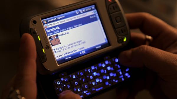 aplicatia prin care iti declari dusmanii si antipatiile pe facebook