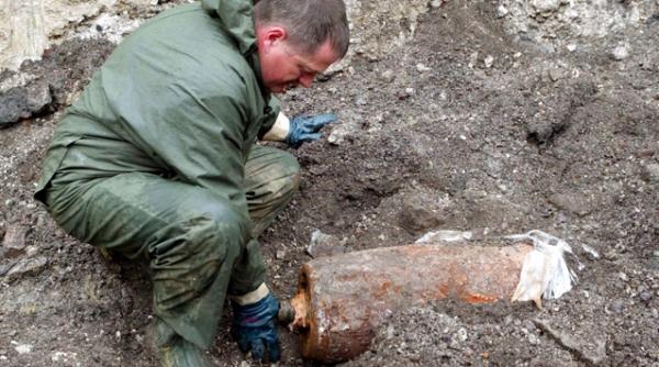 bomba de 100 de kilograme descoperita la budapesta 1 500 de persoane au fost evacuate