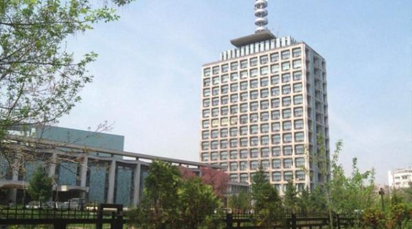 televiziunile si radiourile publice ne costa un milion de dolari pe zi vezi ce propune catalin tolontan pentru reducerea costurilor