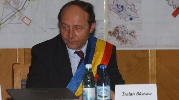 basescu vrea iar la primarie