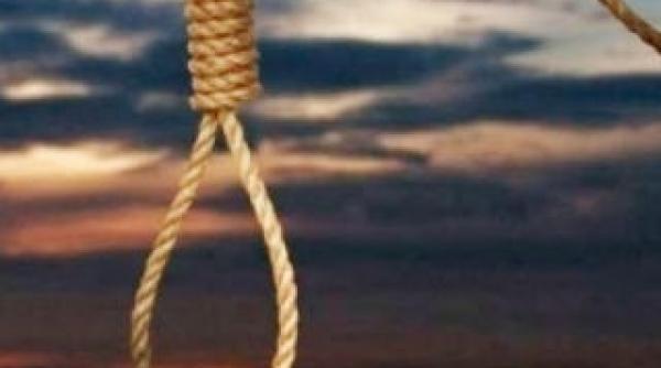 o studenta la facultatea de teatru din cluj s a spanzurat in camera de camin