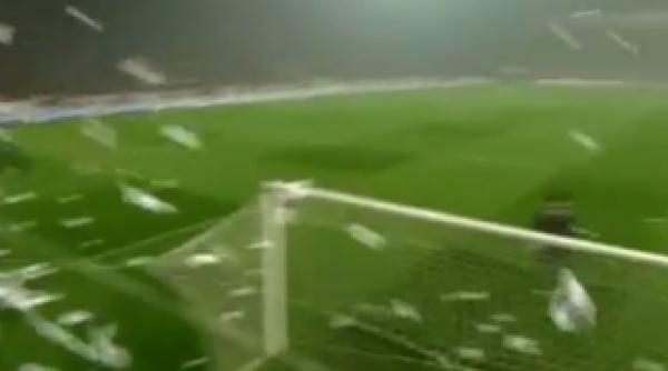 portarul lui fenerbahce atacat cu un cutit de fanii lui trabzonspor video