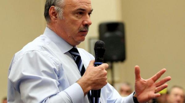 premierul ungureanu si a gasit 26 de sfatuitori pe probleme economice vezi cine sunt acestia