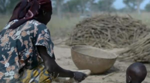 video peste 10 milioane de persoane ar putea muri din cauza foametei in africa campanie media de 24 de ore pentru a atrage atentia asupra crizei umanitare