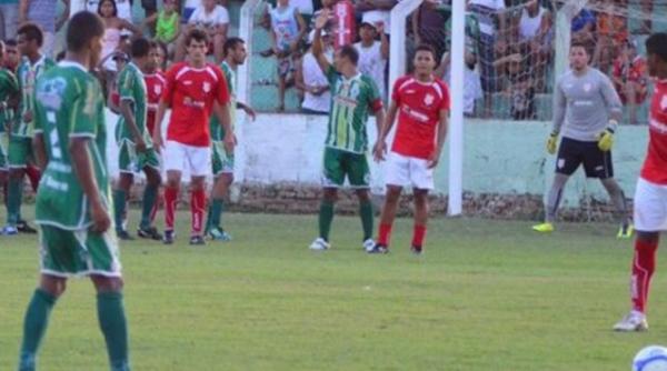 video un baiat de mingi s a transformat singur in portar iata ce a iesit