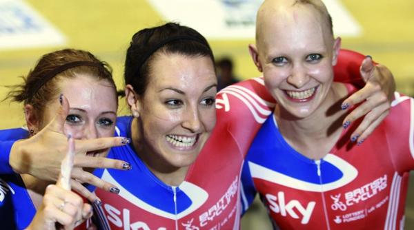 joanna rowsell simbolul persoanelor care sufera de alopecie a stabilit un nou record mondial la campionatele mondiale de ciclism pe velodrom