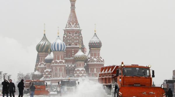 ninsori la moscova in mijlocul primaverii