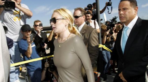 un filmulet care arata cat de mult s a schimbat lindsay lohan de a lungul timpului face furori pe internet